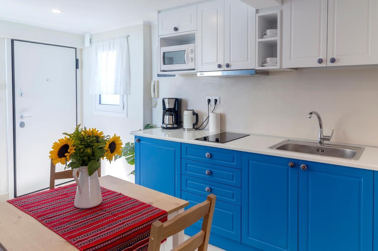 Blue And White Apartment Vipgreece Athens Exterior photo