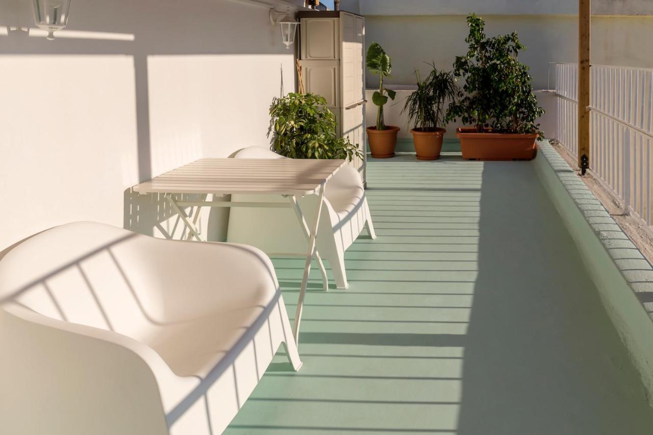 Blue And White Apartment Vipgreece Athens Exterior photo